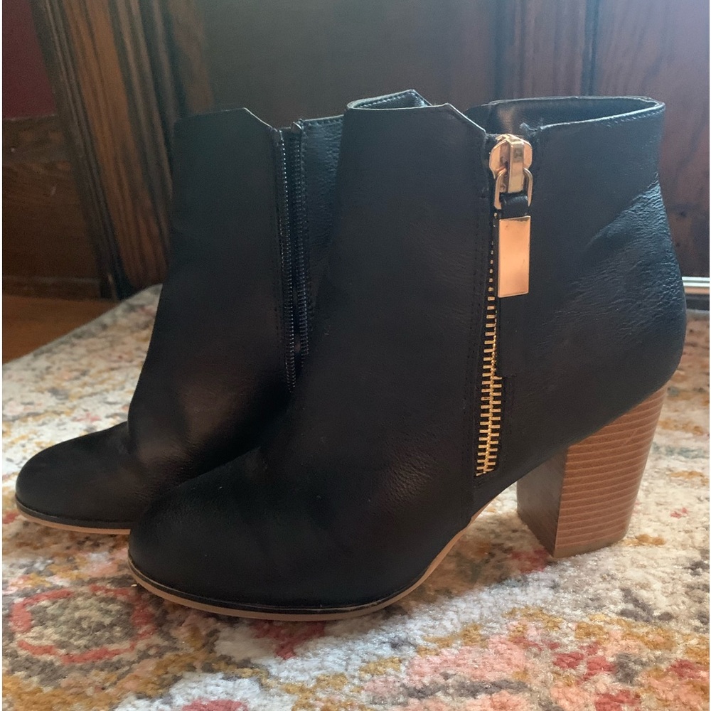 Apt. 9 chunky heeled black ankle boots, Size 8.5